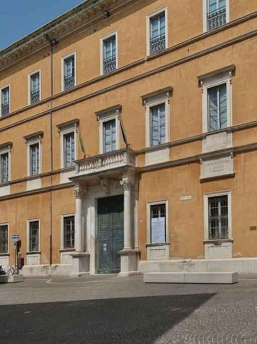 Appartamento Centro Storico Nuovo E Ristrutturato Pesaro Esterno foto